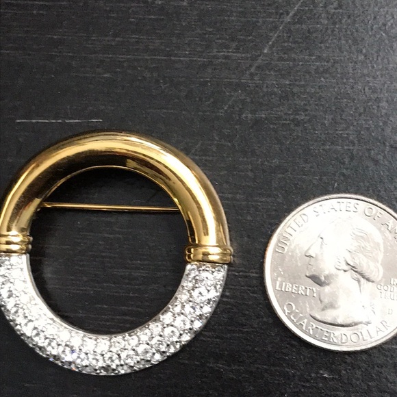 EUC Swarovski Vintage Crystal Circle Brooch - Picture 2 of 4